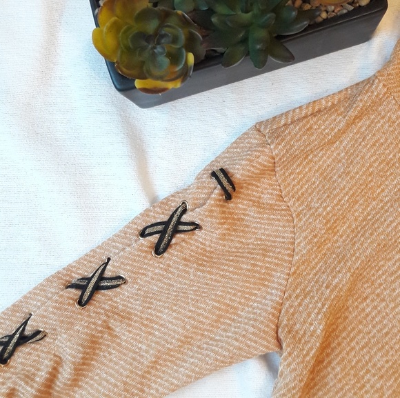 🎉HP🎉top with hood - Picture 4 of 4